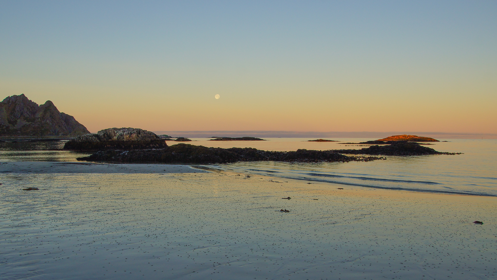 20161017-RL-DSC03361.jpg - Low tide in early morning