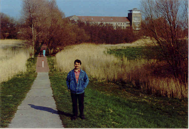 Blick zur Seefahrtschule 29.4.1995.jpg