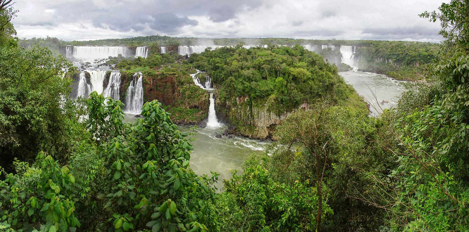 132-20120919-RL-Iguazu-Panorama-1.jpg
